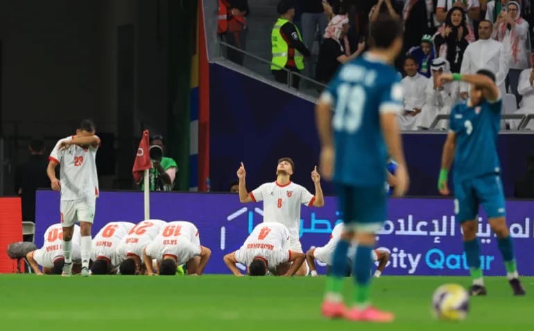 كأس العرب 2026: مفاجآت كروية وحماس متصاعد مع اقتراب الحسم